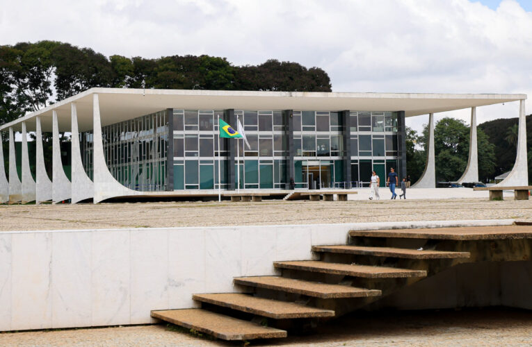STF pede manifestação da AGU e da PGR sobre ações que contestam suspensão do X no Brasil