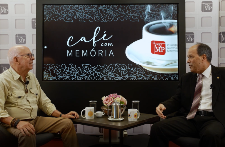 Ex-procurador-geral da República Claudio Fonteles relembra trajetória no CNMP no Café com Memória