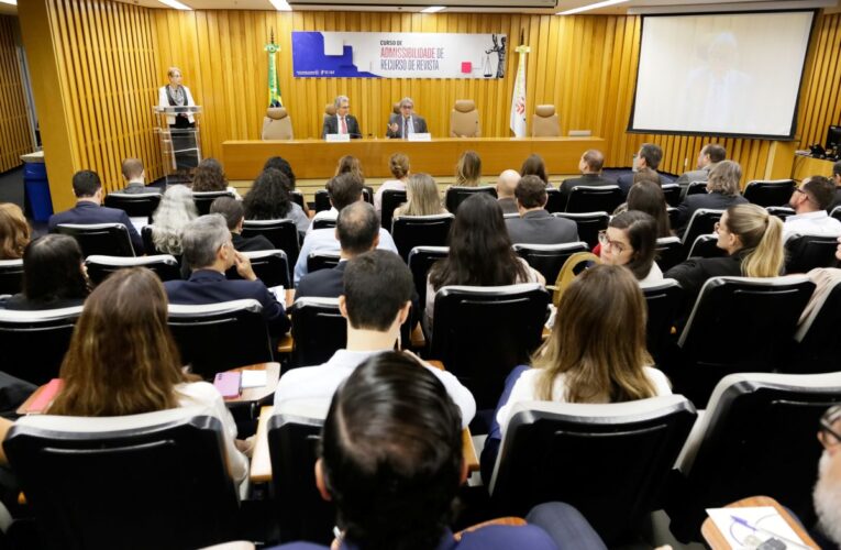 TST e CSJT promovem curso para racionalizar uniformização de jurisprudência na Justiça do Trabalho